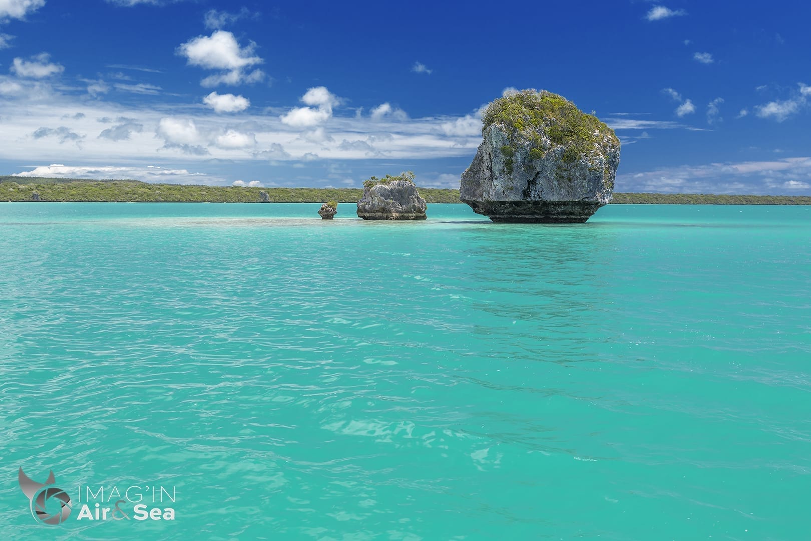 Baie d'Upi avec son eau turquoise en Nouvelle-Calédonie
