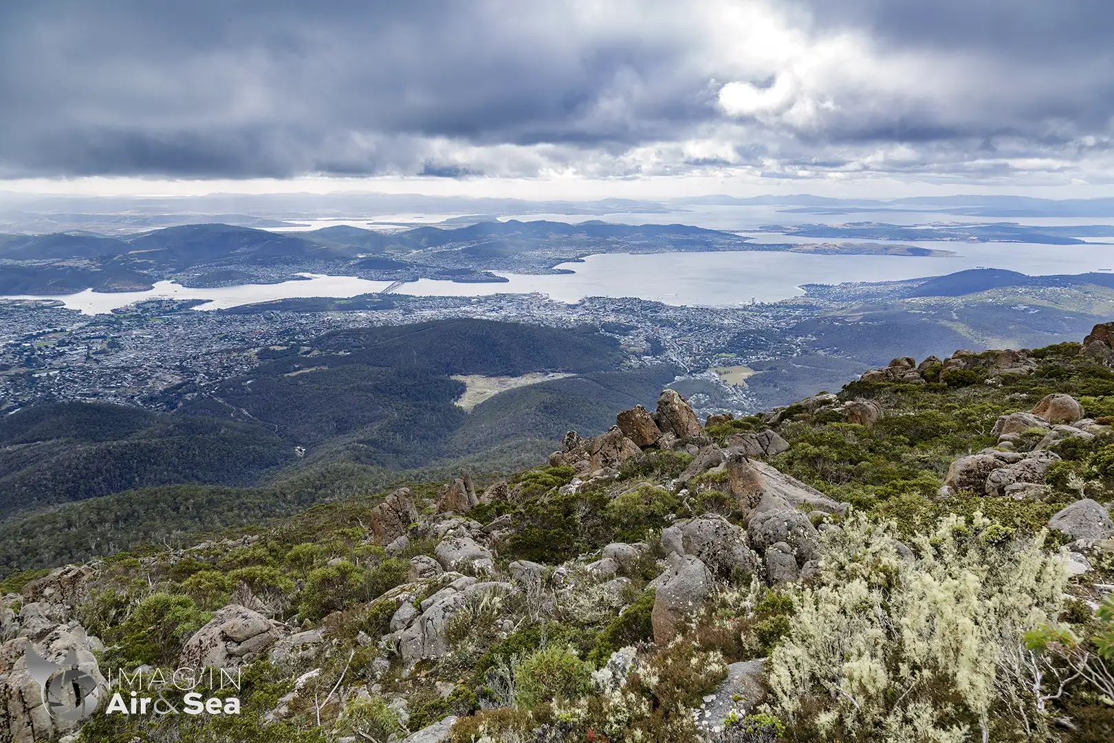 Photographie montrant le point de vue sur Hobart depuis le mont Wellington