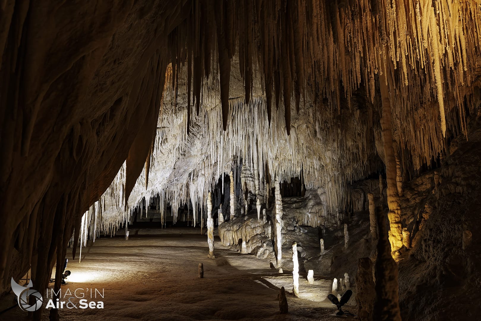 Photo de l'une des salles de la grotte de Hasting au sud d'Hobart en Tasmanie