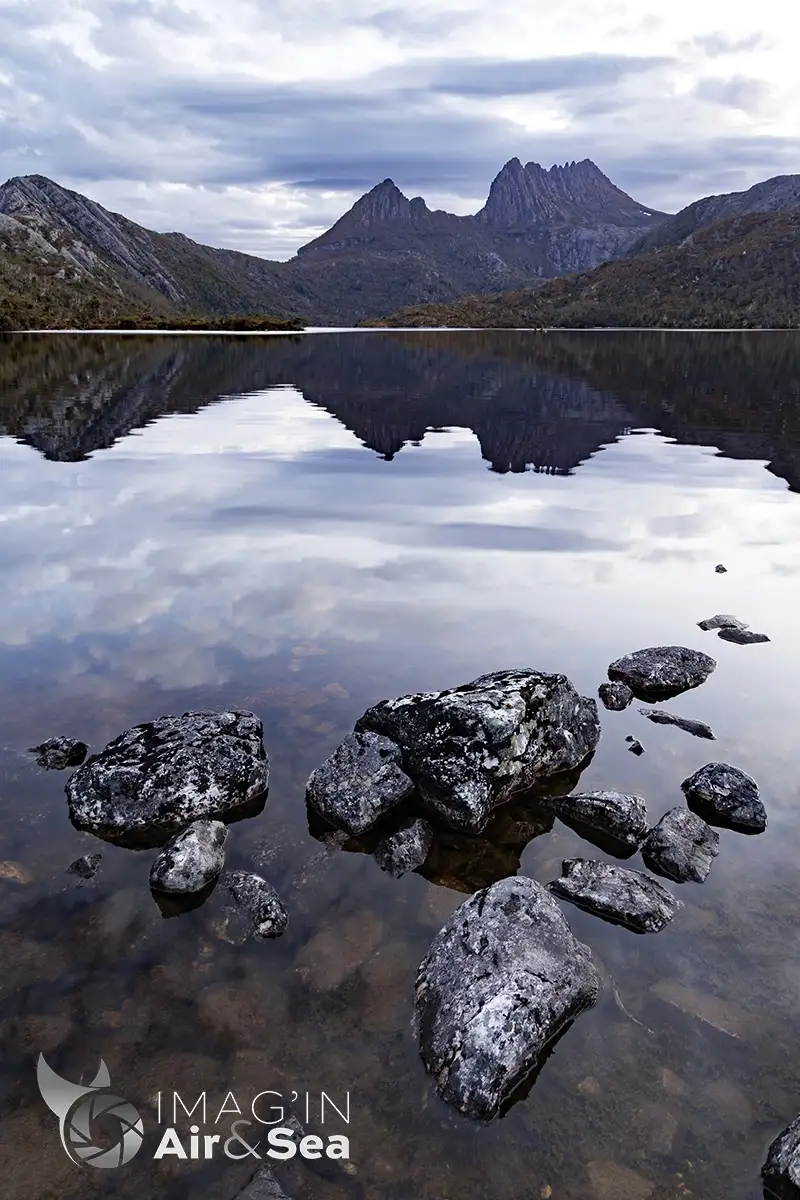 Photographie du mont Cradle en Sunset se reflettant dans Dove Lake