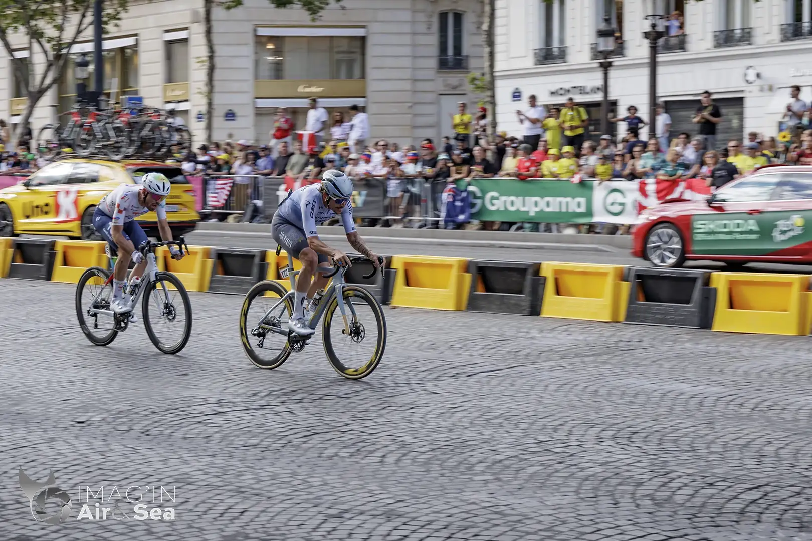 Thibault Guernalec dans la roue de Xabier Azparren irurzun en contre-attaque